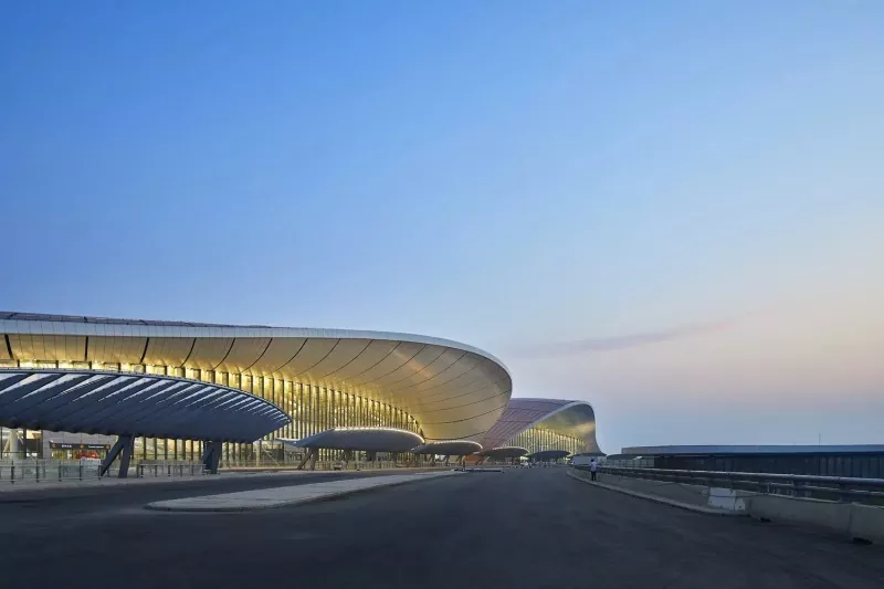 Yakakura Span Yakagadzirirwa Simbi Terminal